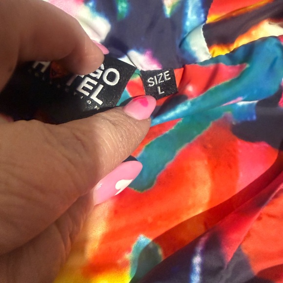 Hotel Tango Limited Edition Brandalized Boy wind breaker size L retail $75 - Picture 5 of 7